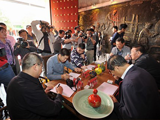 福建雙龍戲珠酒專家鑒評(píng)會(huì)圓滿成功！