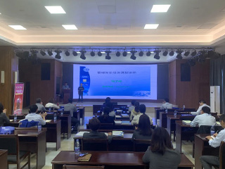 上課劃重點(diǎn)！雙龍戲珠酒業(yè)特邀企業(yè)管理專(zhuān)家現(xiàn)場(chǎng)授課！